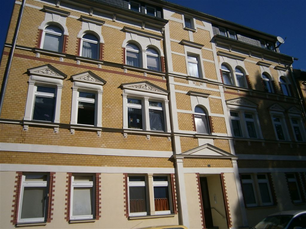 Gute Geldanlage finden – lohnende Investition tätigen!
4 Raum Wohnung mit Balkon im Herzen von Meuselwitz zu verkaufen.