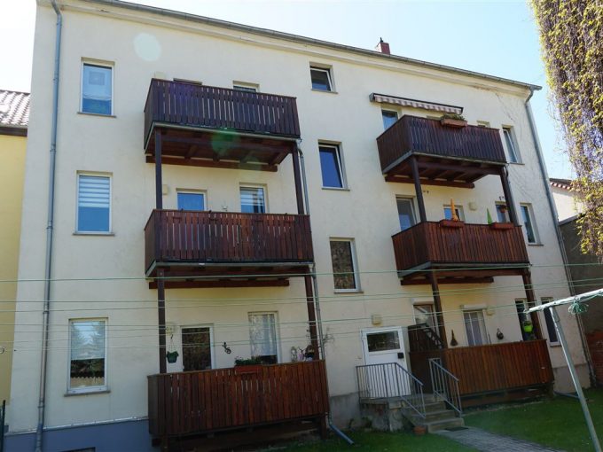 Gute Geldanlage finden – lohnende Investition tätigen!
3 Raum EG Wohnung mit Balkon im Herzen von Meuselwitz zu verkaufen.