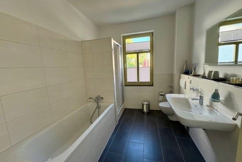 immo_52331_545B101C93A84445ACD21A5C8D029E4D