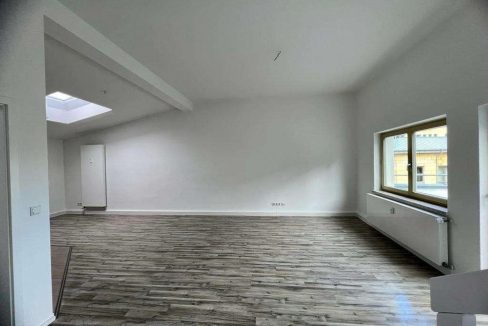 immo_52990_E636987B07754E1F9E3C2C882943C4DB